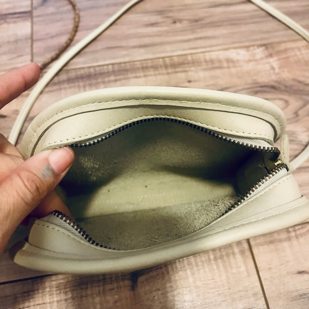 Coach Abbie Vintage 90’s Crossbody - Picture 3 of 4